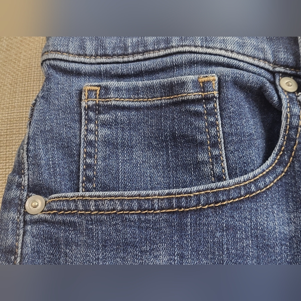 Banana Republic Women's Mid Rise Premium Blue Denim Shorts Stretch Size 34 - Picture 4 of 10